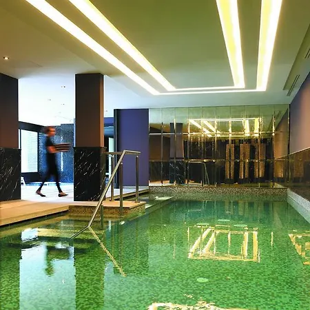 Domaine De Manville Hotel